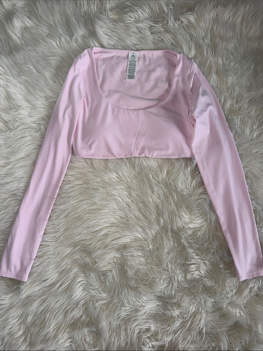 ONER ACTIVE SOFT MOTION SCOOP NECK LONG SLEEVE CROP BUILT IN BRA SHELF